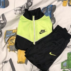 Toddler Nike track suite set